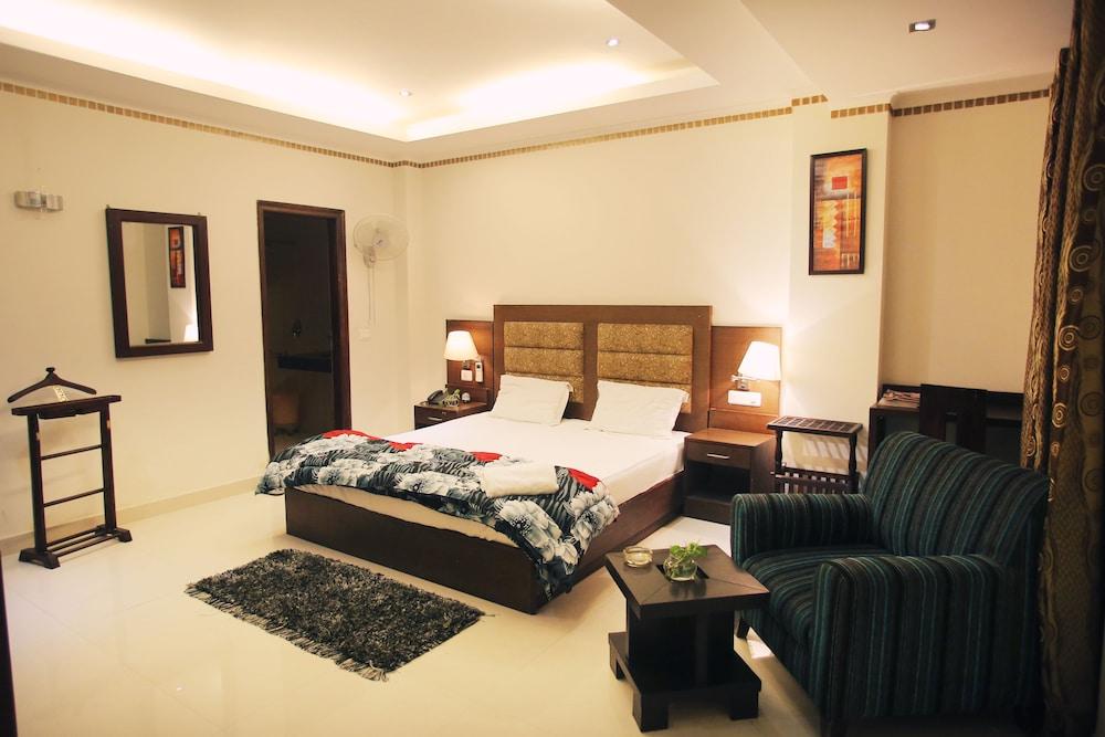 Hotel City Premier - Golf Course Road ,Gurgaon Bagian luar foto