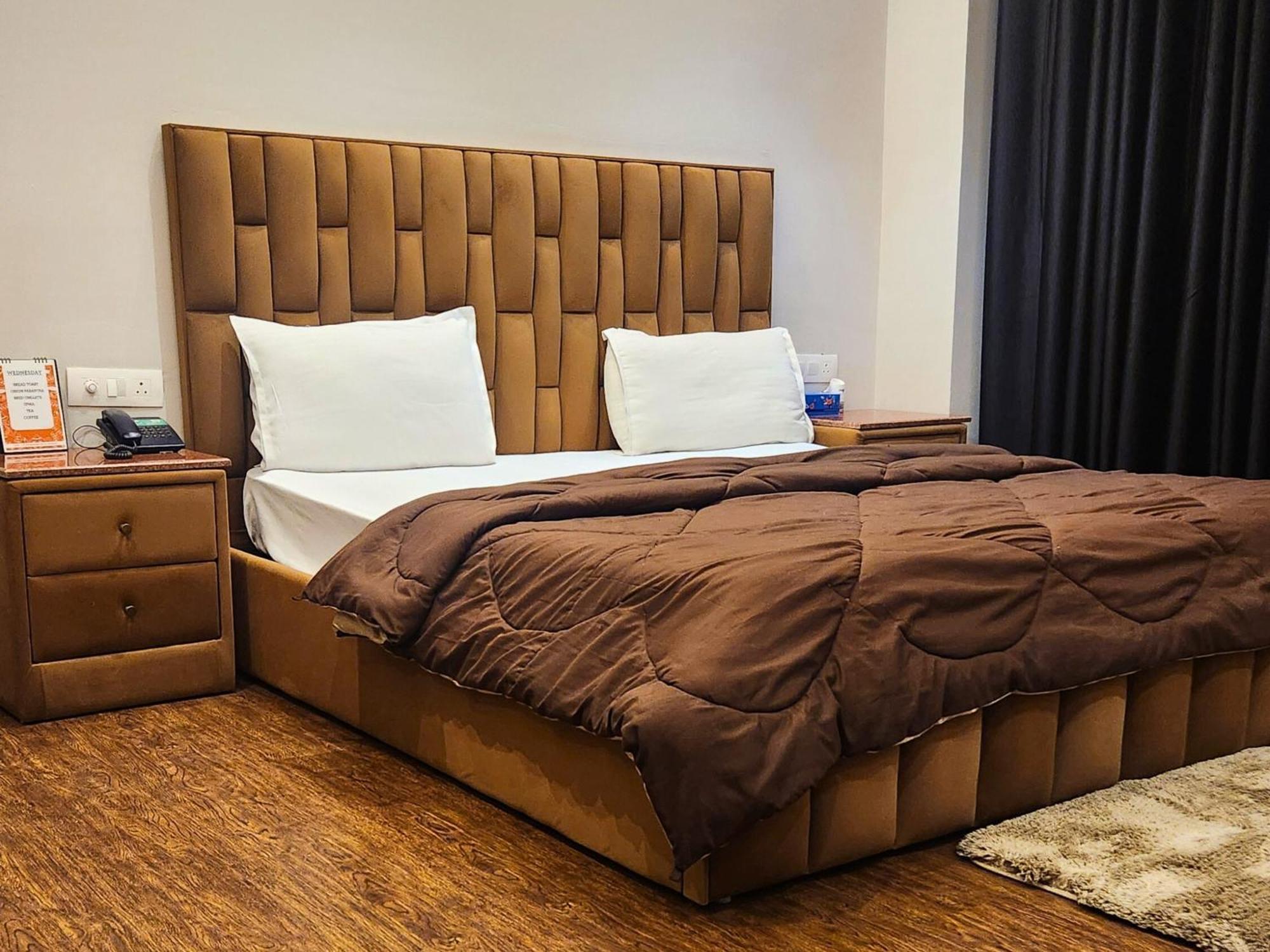 Hotel City Premier - Golf Course Road ,Gurgaon Bagian luar foto